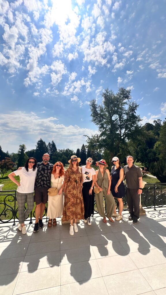 Group of people who joined this trip.